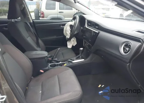 2017 Toyota Corolla Le z USA, uszkodzony, nr VIN 2T1BURHE7HC879483